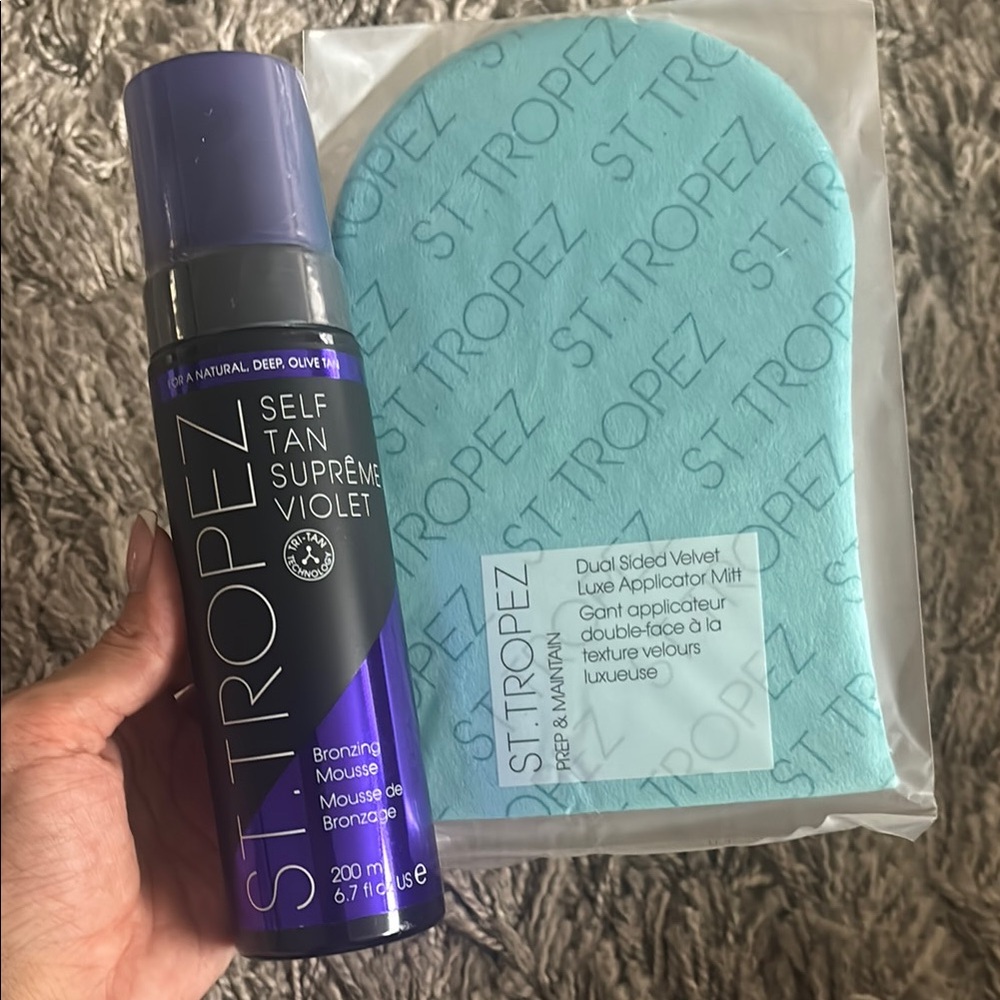 St. Tropez Self Tan Supreme Violet Mousse with Blue Mitt